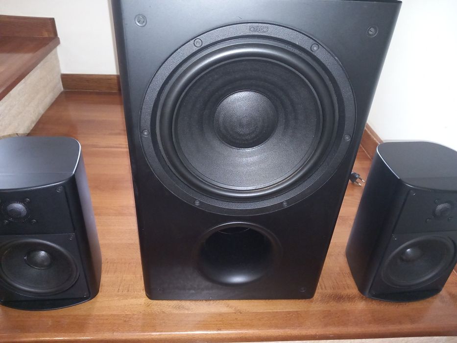 Subwoofer cu sateliti și centru Canton