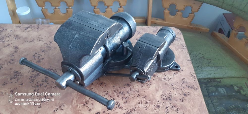 станочные тиски 200мм.