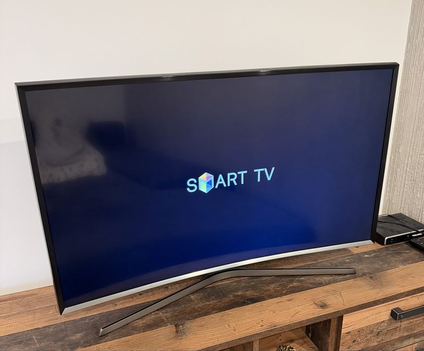 Televizor LED Curbat Smart Samsung, 101 cm, 40J6300, Full HD