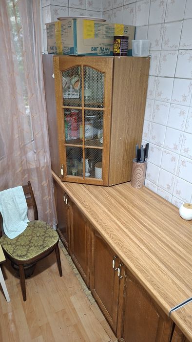 Продам Кухонный Гарнитур