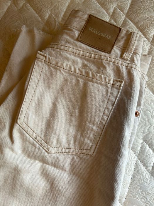 Джины белые (фирма Pull and bear)