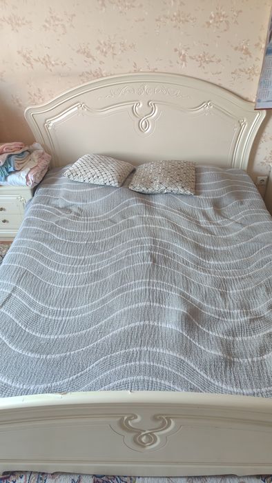 Набор спальной гарнитуры + кровать