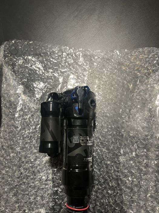 Rockshox super deluxe ultimate thrushaft