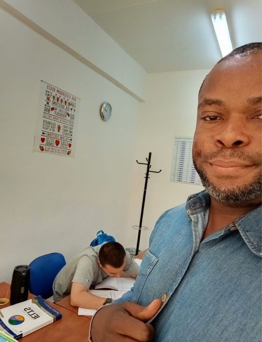 Преподаватель Английского языка