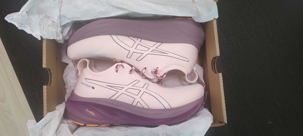 Дамски маратонки за бягане ASICS GEL-NIMBUS 26 TR EU 39.5