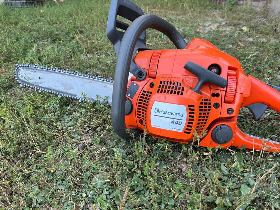 Drujba Husqvarna în garanție, folosită doar la tăierea a 8m lemn