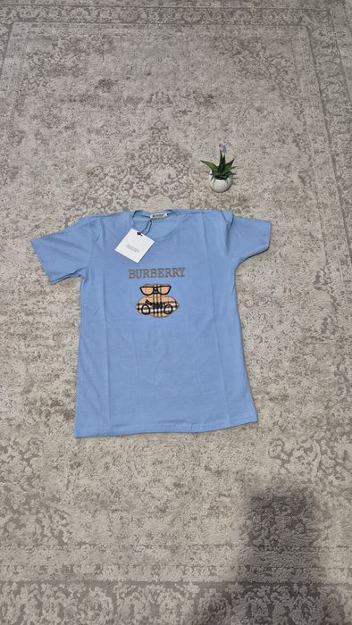 Tricou albastru deschis perfect pentru orice style