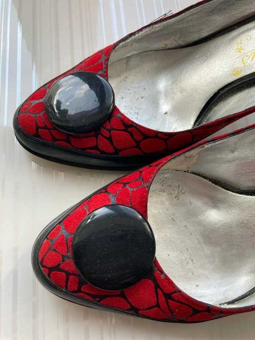 Pantofi roșu/negru, măsura 37