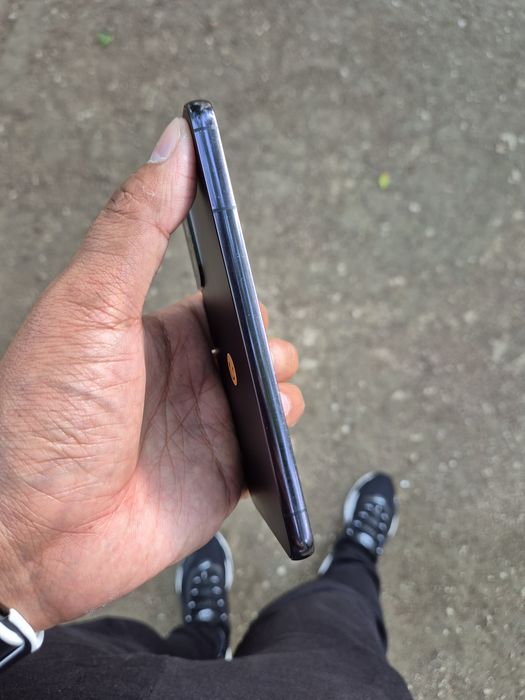 Samsung galaxy s22 5G  8a 256gb