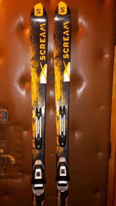 Vând schiuri Salomon 190cm
