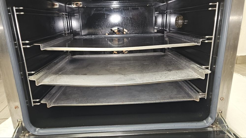 Vând cuptor electrionic