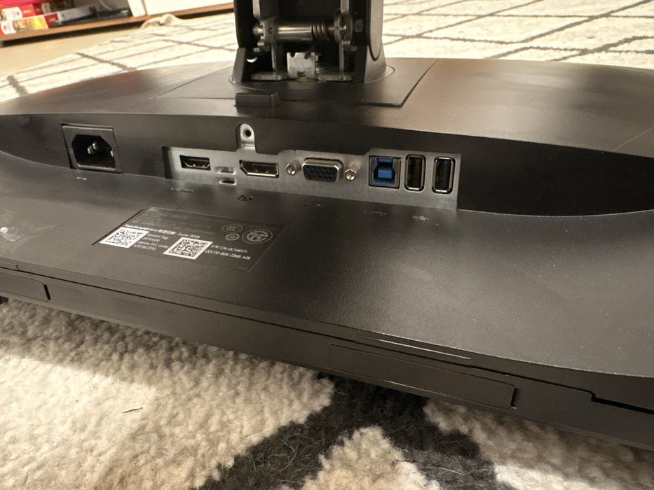 Monitor dell 24 inch full hd