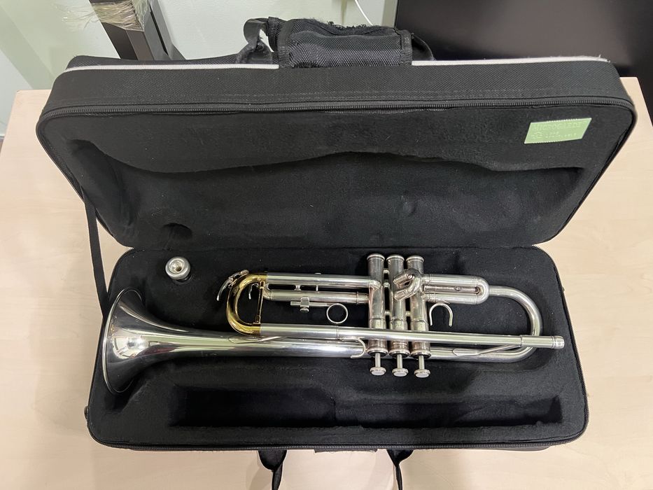 Trompeta Yamaha YTR - 2330