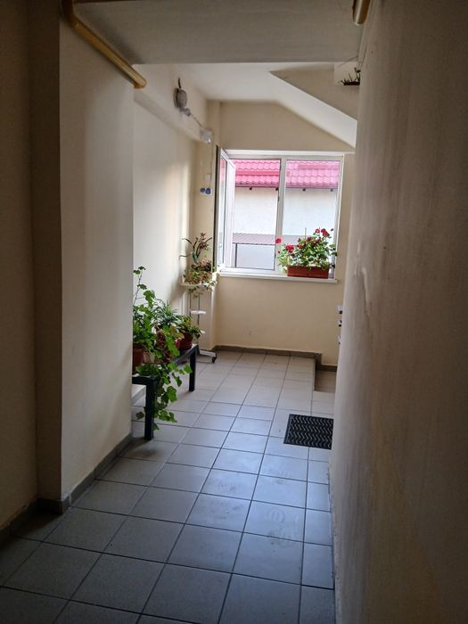 Se inchiriaza  Garsoniera 37m parter inalt