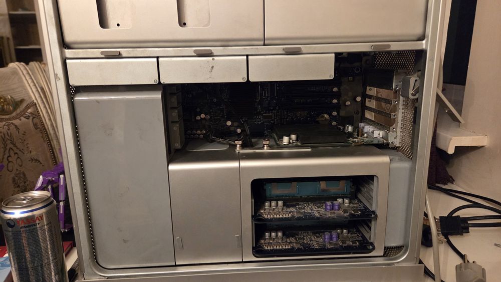 Продаю Apple Mac Pro 1.1