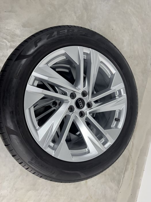 Jante Audi Q7 R20 Originale Pirelli de vara 99% 35/2024 AO1