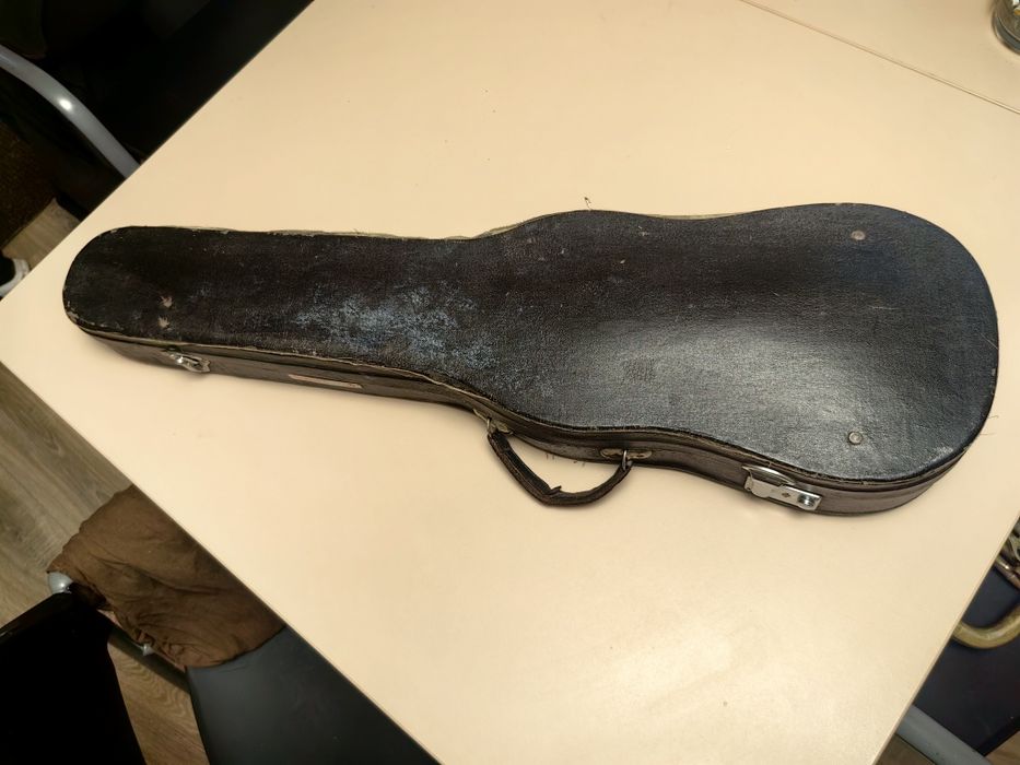 Vând Vioara Blessing marime 4/4 ideala pentru studiu