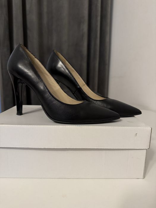 Pantofi piele naturala, marime 38