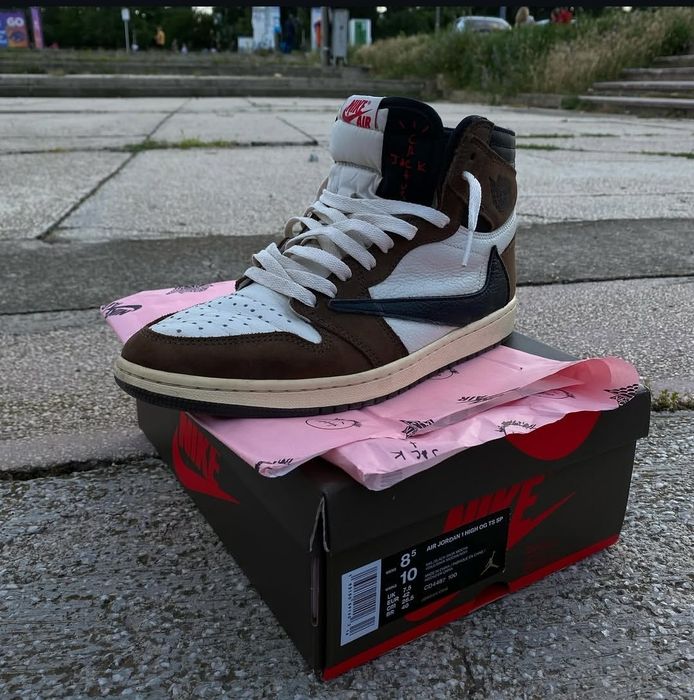 Nike Jordan 1 x Travis Scott