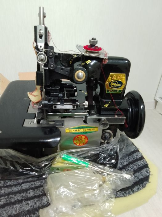 Продам абсолютно новый трëхниточный оверлок, цена 80000т.