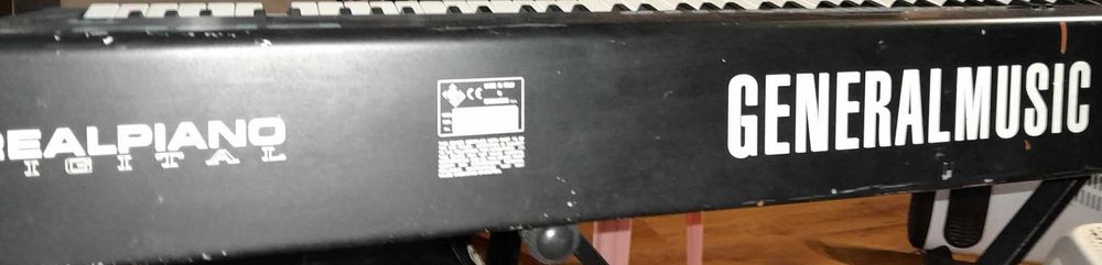 Roland G-800 & General Music GEM Pro 1 Real Piano