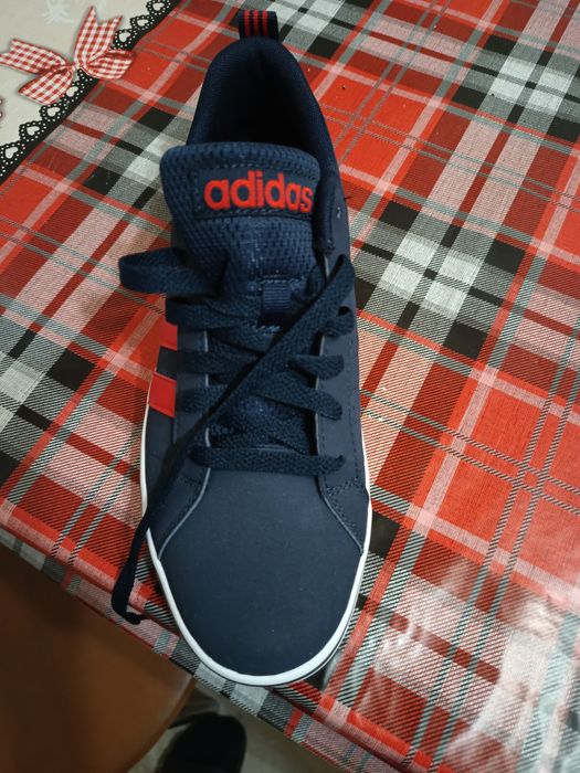 Vând adidas art b74317