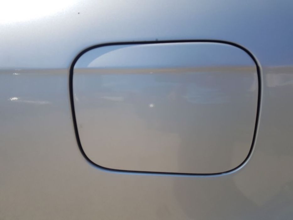 Capac Rezervor cu Buson Audi A4 B7 Break / Combi / Avant 2004 - 2008 Cod Culoare LY7W