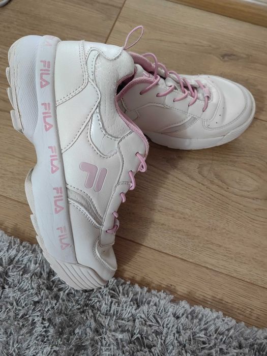 Adidasi piele fete Fila marimea 32