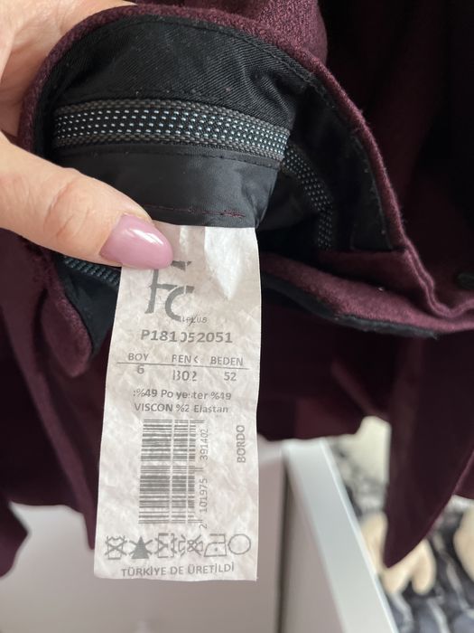 Costum barbati visiniu