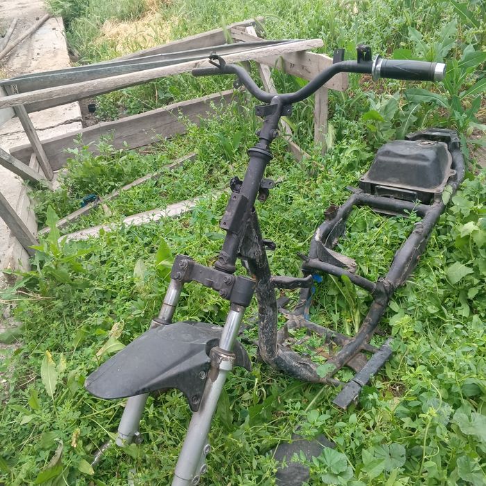 Продам мопед на запчасти