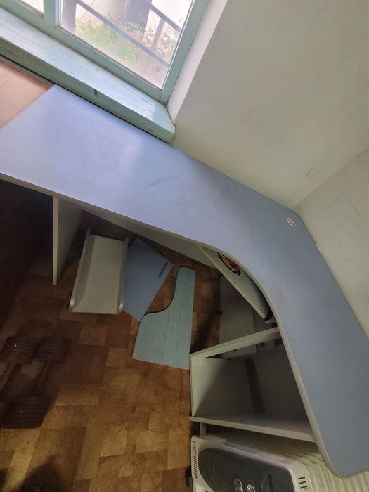 Стол угловой письменный