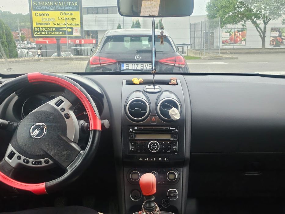Nissan Qashqai J10