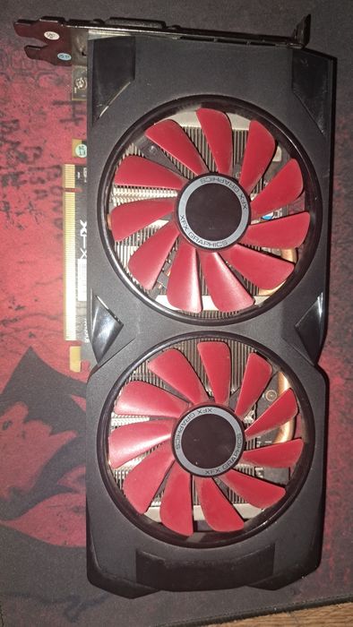 Placa de baza cu placa video