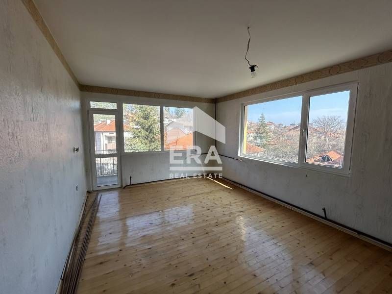 Етаж от къща в кв.,,Хисаря ,,