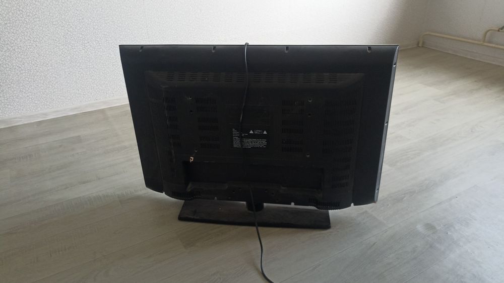 Телевизор Sony 105 cm диаганаль