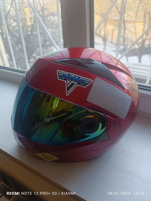 Продам шлем для скутера/мопеда