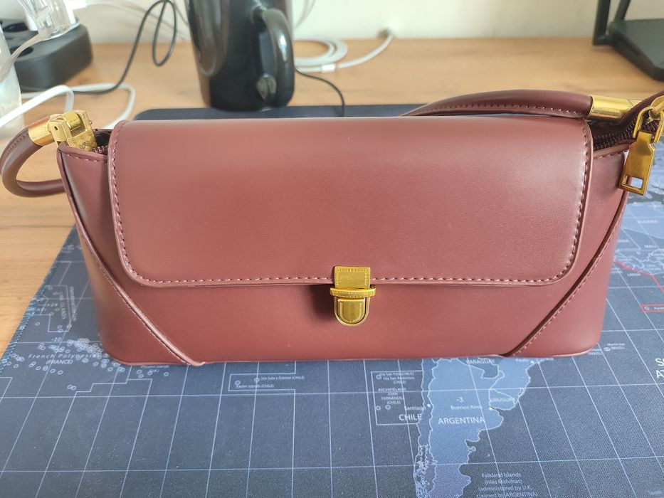 Женская сумка бордовая