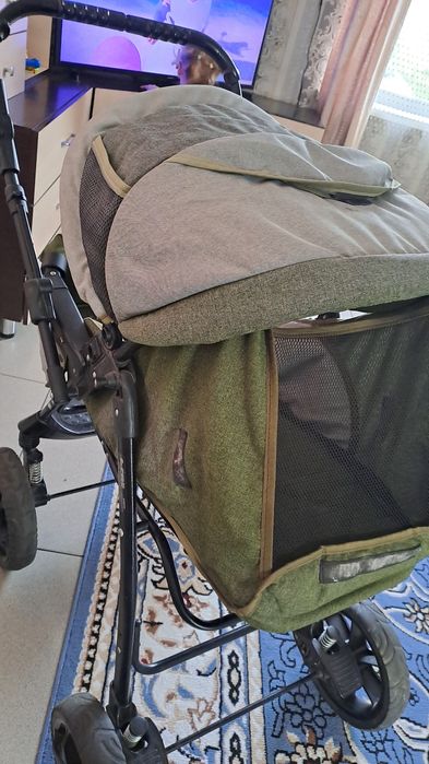 Коляска всесезонная