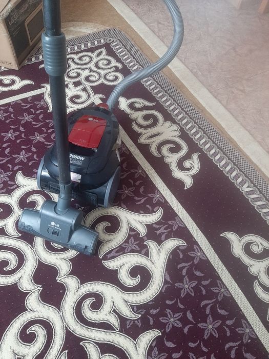 Пылесос в отличном состояние давление  хорошее