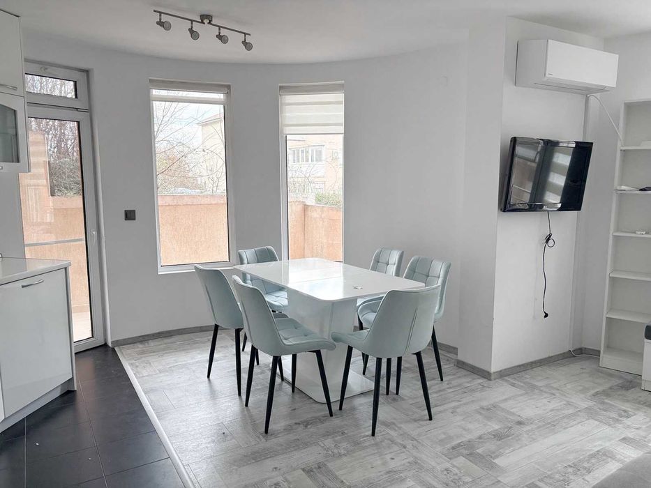 Дава се под наем Тристаен апартамент в Варна, Бриз - 85 кв.м за 648.21 € - Снимка #3