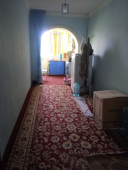 Shahar markazidan 2 xonali uy sotiladi.