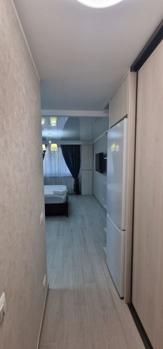 Proprietar închiriez apartament o camera decomandat  lux