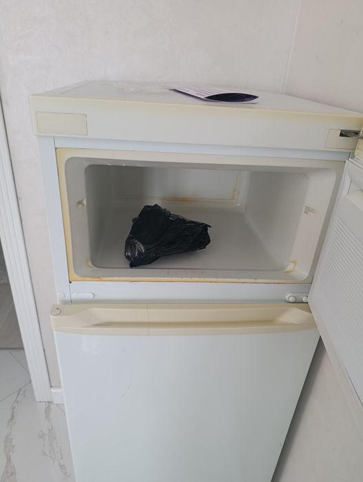 Холодильник двух камерный