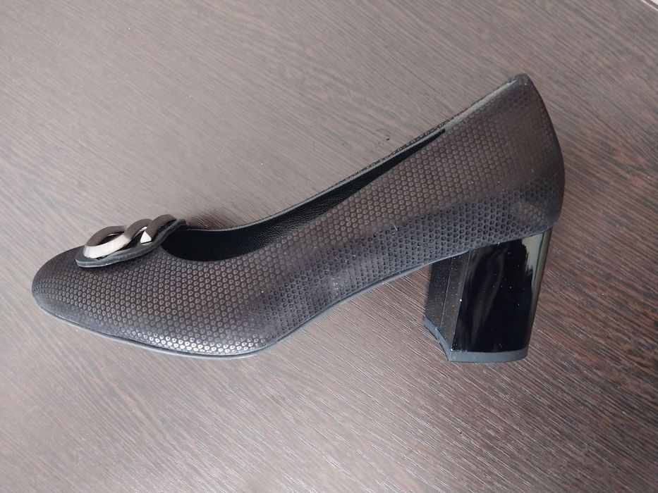 Женский туфли 39 размер