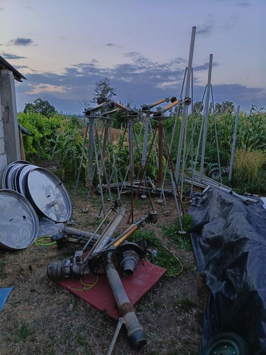 Aspersoar și trepied pentru irigat