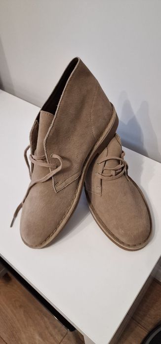 Vand Clarks Desert Boots, noi, piele naturala si talpa din cauciuc nat