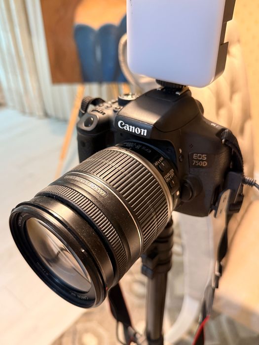 Canon aparat foto 750D