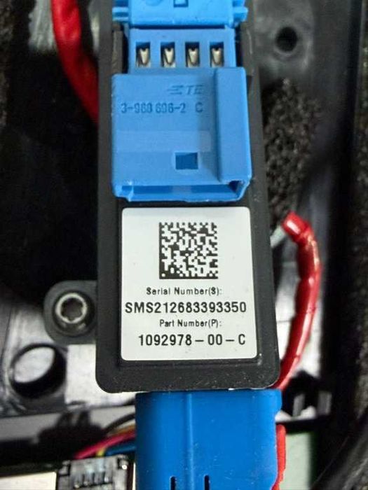 Trim stalp stanga B cu camera NOU 1494240-00-A / 1092978-00-C / 1516255-00-E Tesla Model Y (5YJY)