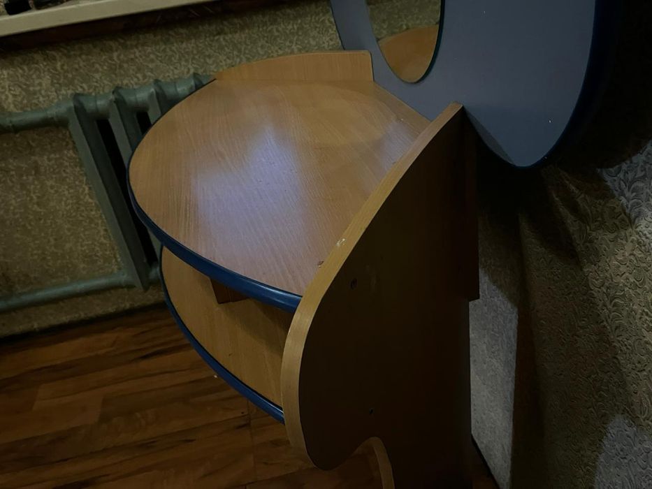 Продам детский столик