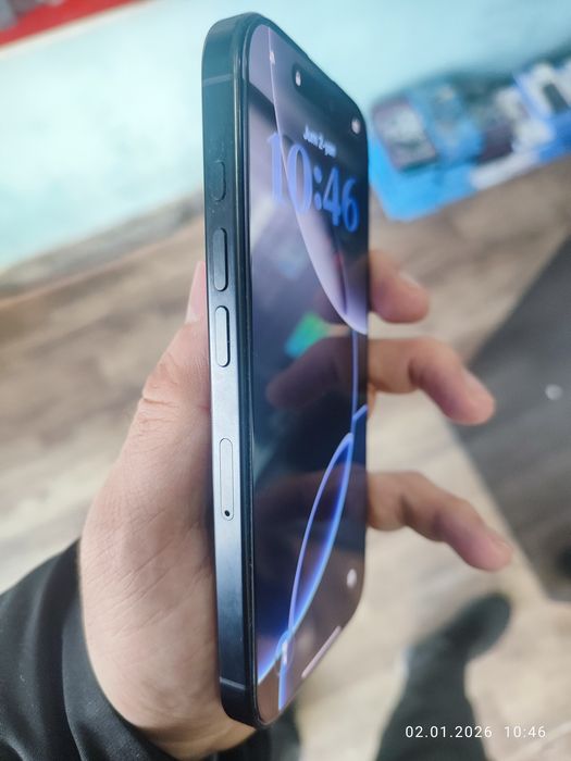 Iphone 16 pro 128 GB чёрный
Ёмкость батареи 91
Идеалный корпус 
Очилма